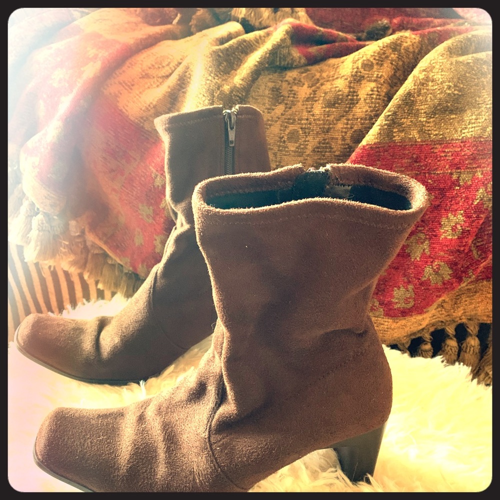chocolate suede mid-rise boot